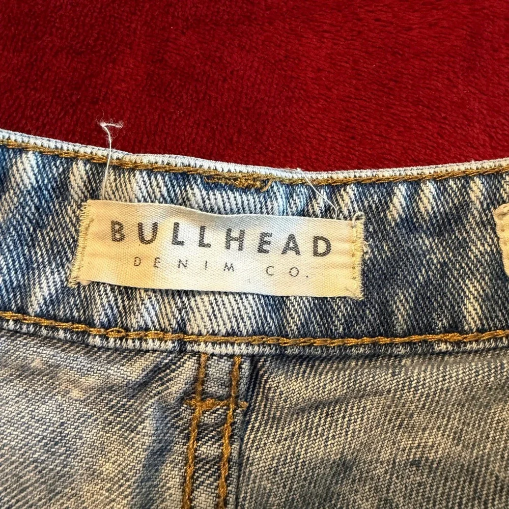 Bullhead Denim Co Mom Shorts Light Acid Wash High Waisted‎ Western Yoke Size 5